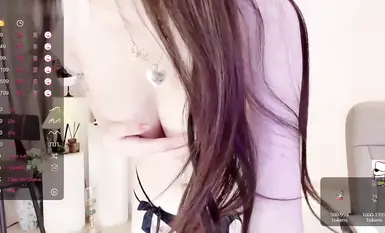 顶流女神【Hahaha_ha2】最新门票喷水大秀合集，各种情趣制服诱惑， 多个道具抽插多次潮喷淫水如高射炮喷的地板上犹如一片汪洋(4)