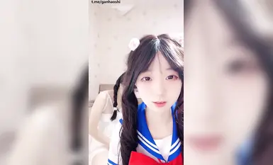 学園の美少女が親友を初めて海に連れて行き、生放送を行う【邪悪なツインテール】お手本を示す～小道具が乱入（19）