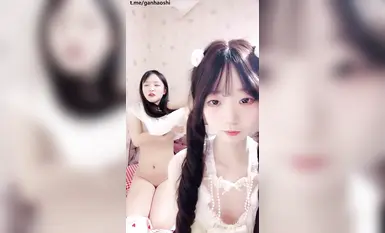 The school beauty brought her best friend to the sea for the first time to do a live broadcast [Evil Twin Tails] and set an example~ props were inserted wildly (21)