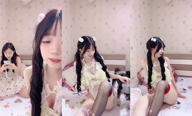校花首次帶閨蜜下海直播【邪惡雙馬尾】以身作則~道具狂插 (22)