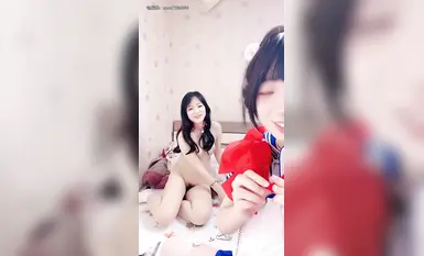 校花首次帶閨蜜下海直播【邪惡雙馬尾】以身作則~道具狂插 (34)