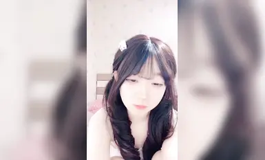 校花首次带闺蜜下海直播【邪恶双马尾】以身作则~道具狂插(6)
