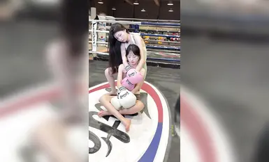 Mga benepisyo sa pagkuha ng litrato ng modelo ng paa [Lime Film] Puro at inosenteng babae sa tabi [A Huang] A Huang at Xiao Xiao (purong hubad na paa) Muay Thai (2)