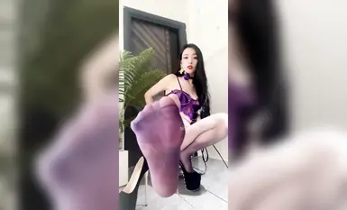 คลิปหลุด Kuaishou ล่าสุด! หญิงสาวสวยสง่าและมีเสน่ห์ [ว้าว คุณป้า] โชว์หัวนม ช่วยตัวเอง เขย่าหน้าอกและบั้นท้าย ปัสสาวะ แผนการสุดเย้ายวนและเหมือนราชินี (2)