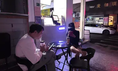 网红人气露出女神【cikaimoon】乡间露出农民大叔热情搭话无心干活(5)