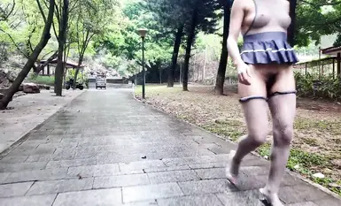 网红人气露出女神【cikaimoon】户外露出无视路人故意露出勾引(2)