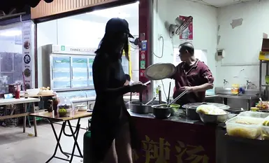 网红人气露出女神【cikaimoon】城市露出被路人拿手机拍摄(6)