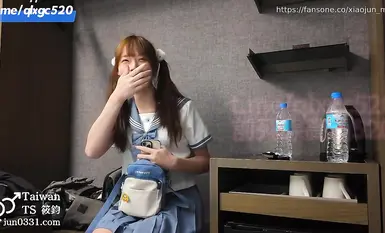 #홍샤오쥔# 여장남자 샤오쥔 [여장남자 성인 영화 TWFB-888] 음악 게임을 하는 귀여운 소녀가 여장남자로 변신! 01 신선하고 건조한 남성 성기