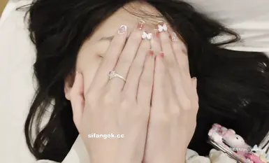 คลิปต้นฉบับของมือสมัครเล่นหลุดออกมา: นักเรียนหญิงคุณภาพเยี่ยมหน้าตาดี [สาวฟันเหล็ก] และแฟนหนุ่มที่เป็นครู มีเพศสัมพันธ์ทางปากในห้องเรียน ขาของนางเอกยาวและเรียวมาก (1)