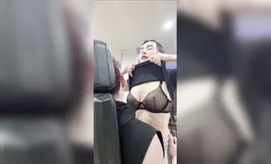 【原创】我的私人健身女陪练决定在我面前脱光衣服让我爽一下