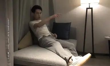 Guro ng yoga, mukha ng sikat na artista sa internet, pagdila sa suso, pang-aakit, oral sex, pag-angat ng binti, pagpasok sa gilid, pagtulak, at matinding pakikipagtalik.