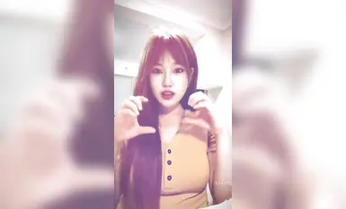 สวัสดิการ TikTok: หญิงสาวหน้าอกใหญ่ สะโพกอวบ [Youyou] ขนหัวหน่าวหนา ไม่ใส่ถุงน่อง สะโพกกลม กำลังสำเร็จความใคร่ด้วยตนเอง (6)