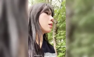 主人任務【小妹】露奶給老大爺看_想給老頭添雞巴