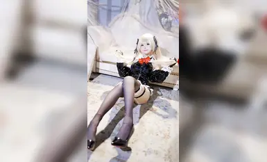 B站擦边艳舞博主极品玉腿风骚艳舞【雨乃哟】大奶肥臀cosplay抖奶骚舞充电福利