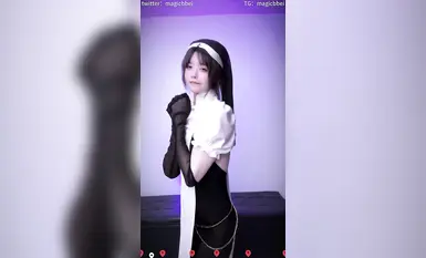 トップクラスの若手女性ダンサー兼AV女優[ベイ・リルオ]の最新公開：Douyinでコスプレイヤー風のダイナミックなヌードダンス（4）。