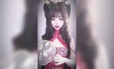 极品嫩妹舞啪福利姬【贝璃珞】最新露脸作品，COSER抖音风动感裸舞(6)