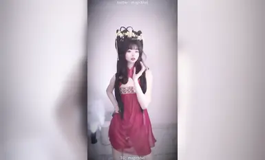 极品嫩妹舞啪福利姬【贝璃珞】最新露脸作品，COSER抖音风动感裸舞(6)