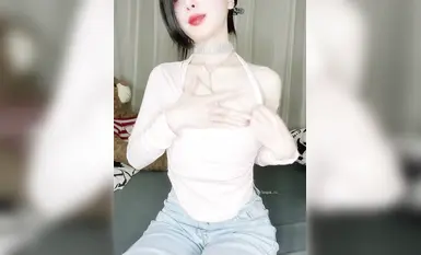 고가치 인터넷 유명 라이브 스트리머 [복숭아소스에 담그다]는 자위용 섹스토이, 매일의 나체, 복종적인 속성이 가득한 보너스 영상을 제공합니다(2).