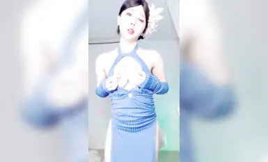 高顏值網紅主播【蘸點蜜桃醬】福利視頻 性愛道具自慰，日常露點，小母狗屬性拉滿2 (4)