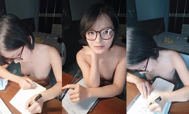 國產網紅在讀學生妹【羅亦可】回家全裸寫著作業，少女乳房又大又挺，無心學習跳舞自慰，好美畫面 (6)