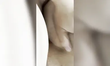 Seorang lelaki dari Guangxi dan isterinya dari Vietnam mendapati dia sedang merakam dan menamparnya dengan suka bermain-main. Wanita itu sangat mahir dalam posisi cowgirl, dan seks oralnya juga agak bagus; dia memberikan perkhidmatan yang sangat baik.