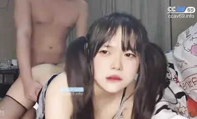 Ví dụ sáng giá trong nước về một cô gái loli xinh đẹp tóc hai bím [Little Bun] với khuôn mặt trẻ con, ngực khủng, âm đạo màu hồng, tóc hai bím, tất đen và đồng phục, hoặc một cô gái phúc lợi trong nước hiểu rõ những sở thích tình dục của người Trung Quốc (4)