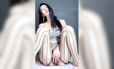 抖音福利极品长腿丝袜高跟御姐【拾壹】脸穴同框自X (4)
