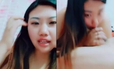 哺乳期少妇老公出差上了公公的床，全程露脸把奶水挤鸡巴上口交，让大哥舔逼喂奶喷了一脸奶水，上位爆草口爆