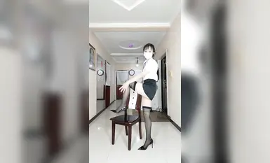 最新快手泄密！丝袜美腿老A8熟女【兔子队长】定制流出(2)