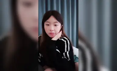 【Pomelo sa Maagang Tag-init】Ang pinakamagandang live broadcast ng pomelo KTV massage dormitory sa maagang tag-init ay banayad at seksi at nakikipag-ugnayan sa sugar daddy. Nakikipagtalik siya, gumagawa ng anal sex, nakasakay at nagbubuhat ng mga binti at 