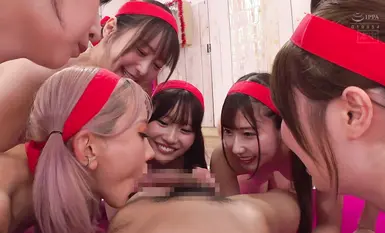 HNDS-083 Honchu Naked Sports Day: Boobs, pussy, and anus are all exposed as they run, jump, and get cummed inside... A wet and messy youth memorial of 13 Honchu girls! - AIKA