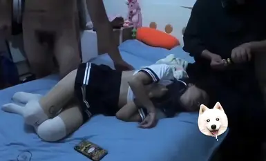 【震撼首發】抗州超級「綠帽！找代駕下迷葯玩自己老婆，換上JK裝把玩
