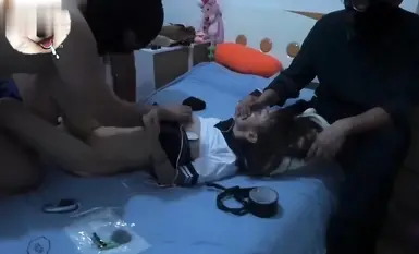 【震撼首發】抗州超級「綠帽！找代駕下迷葯玩自己老婆，換上JK裝把玩