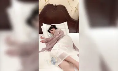 推特頂級攝影師流出的福利視頻，不同女神模特下的美麗騷樣子！女神自願被調教～1