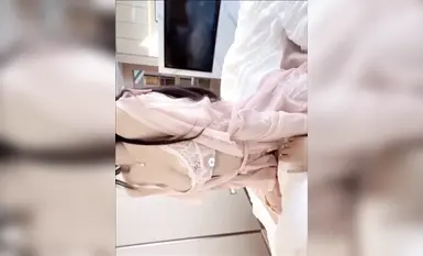 推特頂級攝影師流出的福利視頻，不同女神模特下的美麗騷樣子！女神自願被調教～2