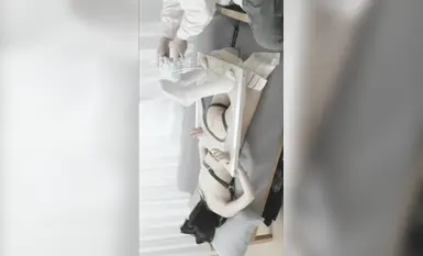 推特頂級攝影師流出的福利視頻，不同女神模特下的美麗騷樣子！女神自願被調教～4