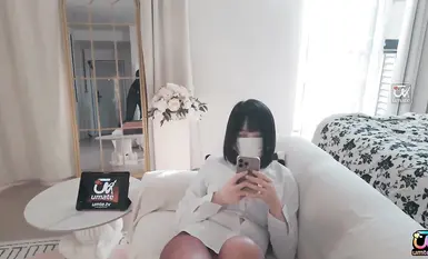 小乳酪 聖誕節第一次看到被當母狗使用 母狗的粉穴修養 猛夾主人肉棒