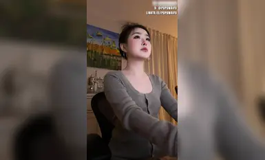 噗噗_pupuwaifu_新作_宅男男主就為了內射我，游戲都不打了，小哥自己也沒想到，他旁邊的少女居然是百萬網黃博主