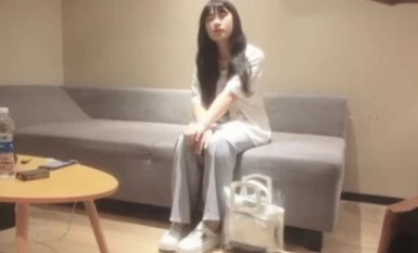 [スカウト新人シャオザオ]、緑と行儀の良い若い女性、黒いシルクのJK制服、オーラルセックスに慣れていないが、非常に深刻な、人々に甘い小さなガールフレンドのような感じを与えるために終始！