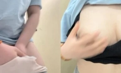【女大學生宿舍】，封校中，下午宿舍集體刷劇，偷拍室友，廁所露出大奶子和騷逼，精彩刺激