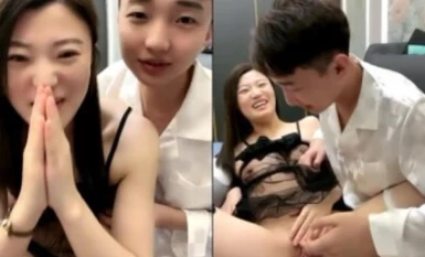Cặp vợ chồng trẻ quyến rũ đã phát trực tiếp cảnh quan hệ tình dục cho những người bạn sói của họ xem. Họ để lộ khuôn mặt và đôi tất trắng quyến rũ trong suốt quá trình. Họ tương tác bằng những lời lẽ dâm dục và thổi kèn. Họ chơi với những con cu lớn, gậy 