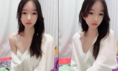 หน้าเล็กและโครงหน้าเล็ก - ซูโจวเซียวเยว่เปา: พี่ชายให้ตายเถอะ อ่า~ ฉันต้องการมัน นิ้วก้อยสองนิ้วสอดเข้าไปในหี และเธอก็หายใจไม่ออก