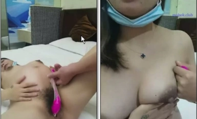 妊娠7、8カ月で、夫は出張中なので、赤ちゃんにぶつかるのを恐れて、あまり深入りする勇気はない。