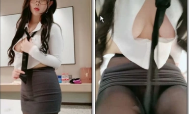 上海性感车模-下海 -：你想学什么啊，老师可以教你，但是我会教坏你们的