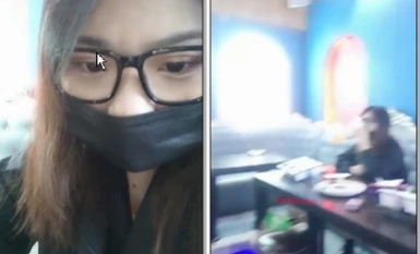 About a meaty glasses girl KTV singing and drinking, playing dice game lost the willingness to recognize the penalty, to the toilet to the little brother fuck mouth, buckle B