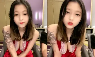 The new girl with huge breasts, the whole face show to stimulate the wolf friend, petite, cute and charming big tits, and the wolf friend teasing interaction with the jumper egg stuffed pussy masturbation moan!