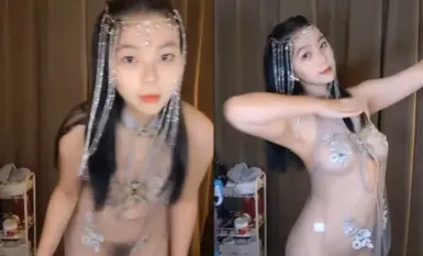 舞蹈系学生 颜值女神【清野】超性感裸舞~扭腰斗舞，骚弄舞姿~看得流鼻血