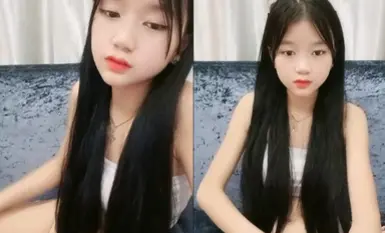 Purong kisame! Ang tunay na sobrang malambot na maliit na loli! Ang malambot na puke ay hindi gaanong nabuo, ito ay malinis, walang buhok at sobrang pink, at ang puting katas ay tumagas mula sa posisyon ng pagsakay.