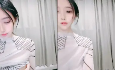 顶级颜值网红女神！白皙皮肤粉嫩美乳！拨开内裤看穴，毛毛杂乱骚逼，掰开特写清晰可见