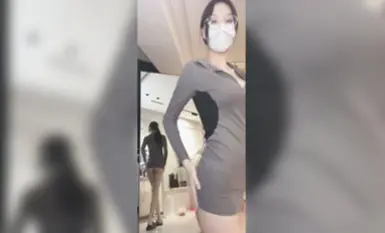 【抖音重磅】人氣女神【草莓小甜心】首次超大尺度露三點【丁姐直播】9月 (23)